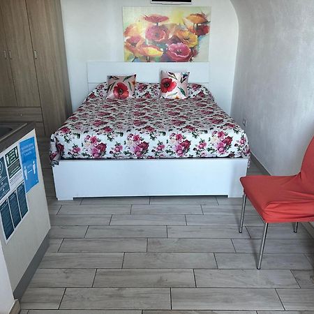 Agriturismo Un Mare Di Fiori Ventimiglia Ngoại thất bức ảnh