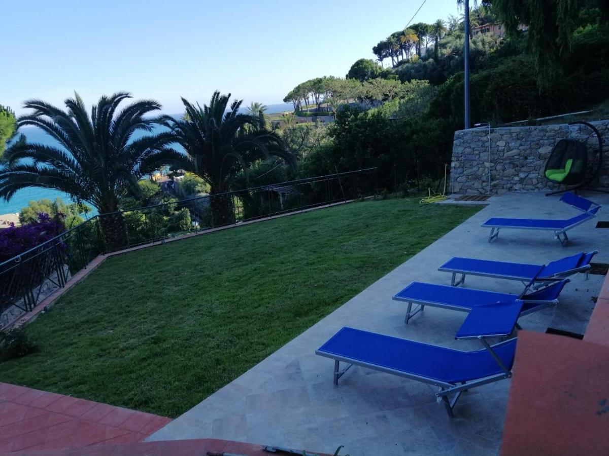 Agriturismo Un Mare Di Fiori Ventimiglia Ngoại thất bức ảnh