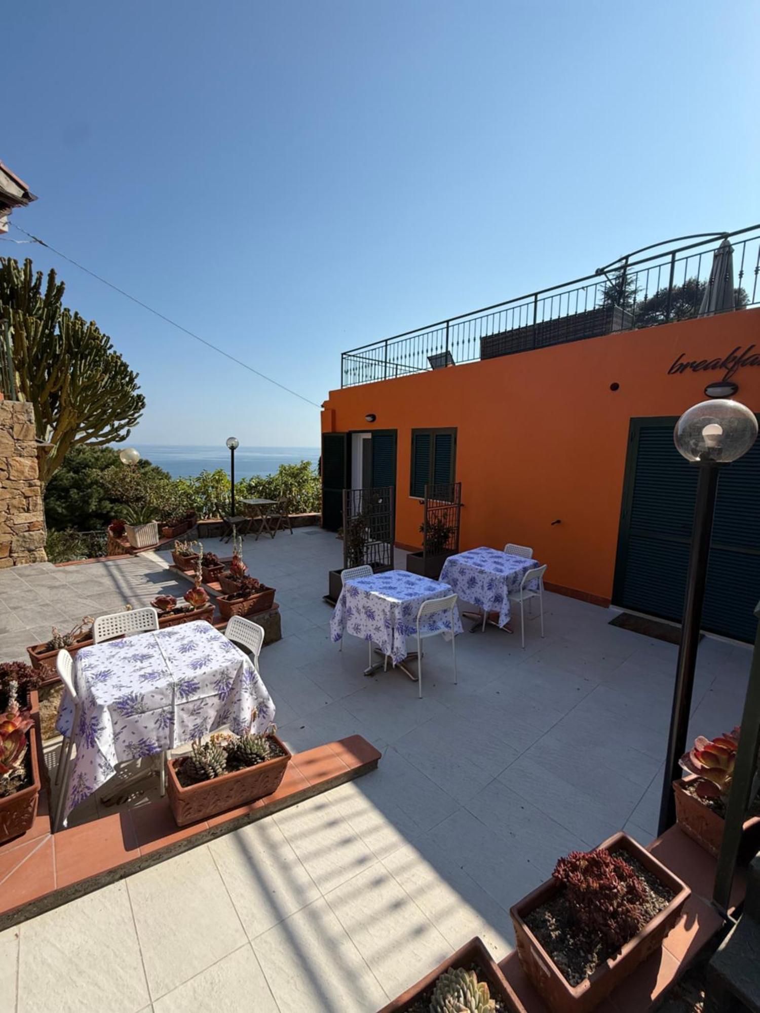 Agriturismo Un Mare Di Fiori Ventimiglia Ngoại thất bức ảnh