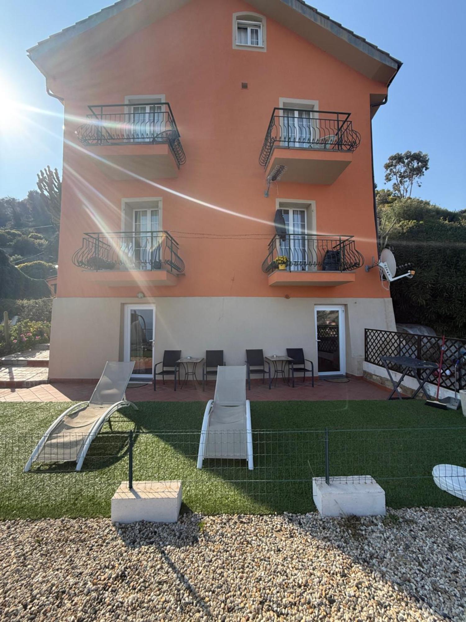 Agriturismo Un Mare Di Fiori Ventimiglia Ngoại thất bức ảnh