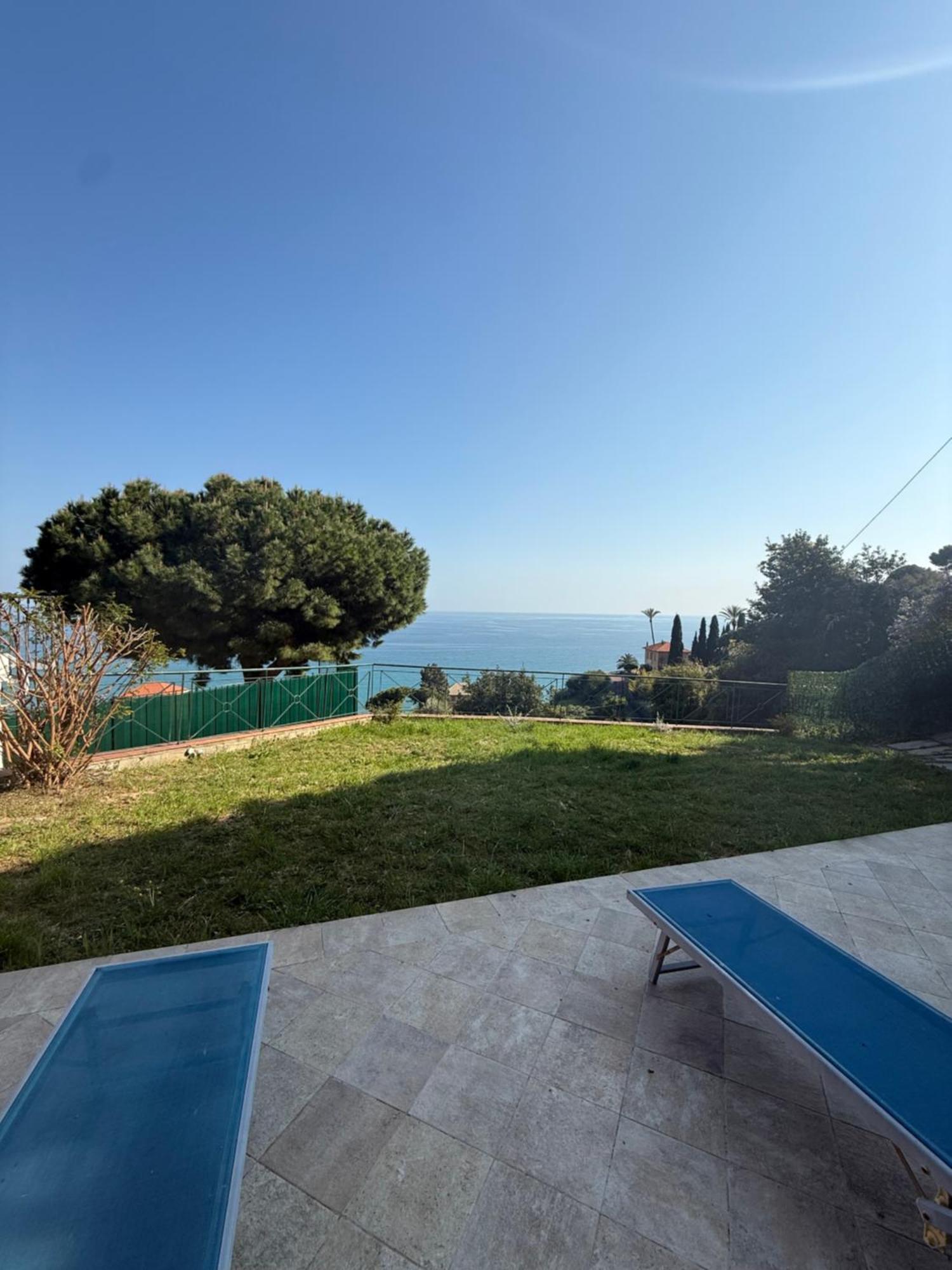Agriturismo Un Mare Di Fiori Ventimiglia Ngoại thất bức ảnh