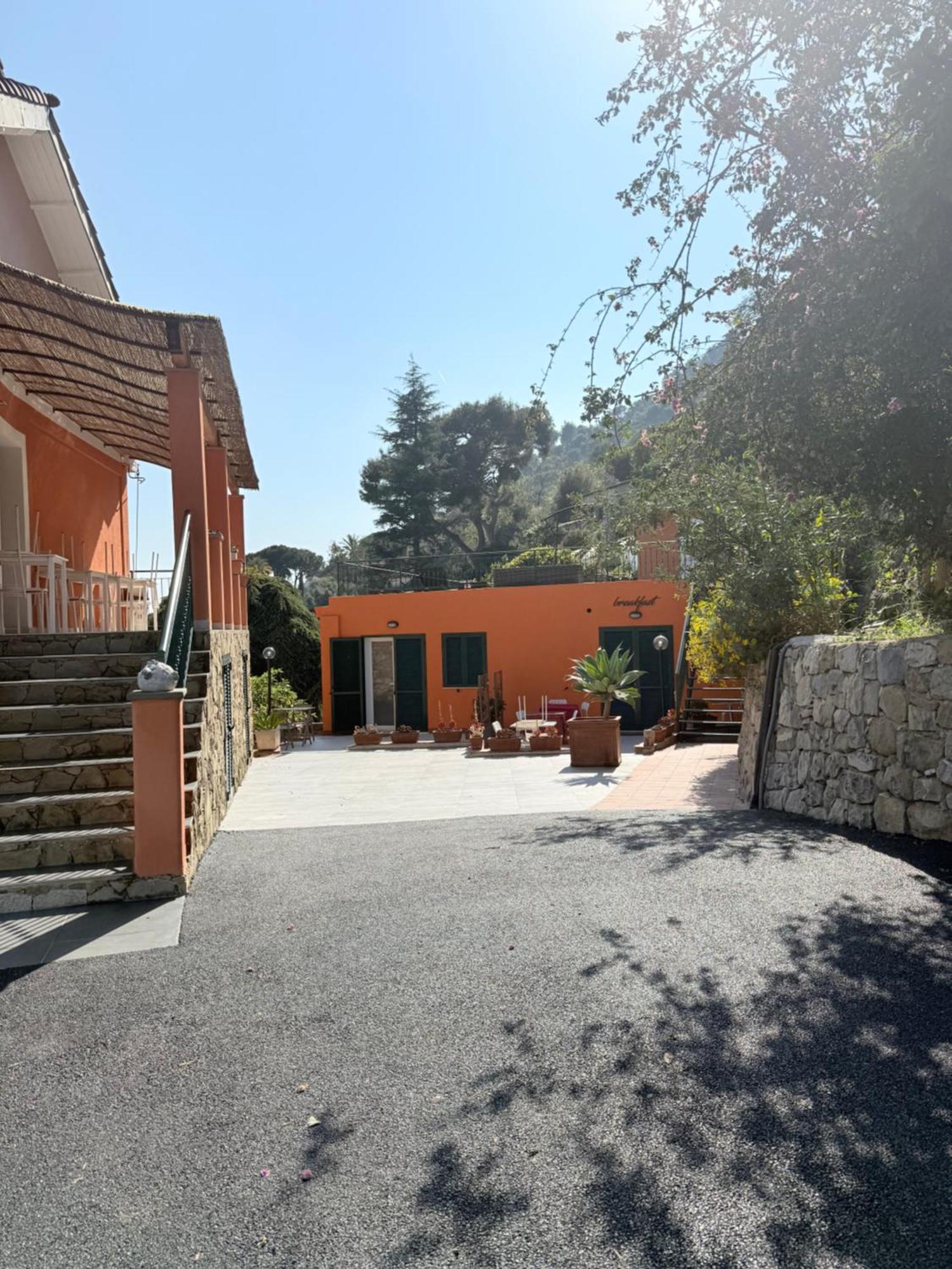 Agriturismo Un Mare Di Fiori Ventimiglia Ngoại thất bức ảnh