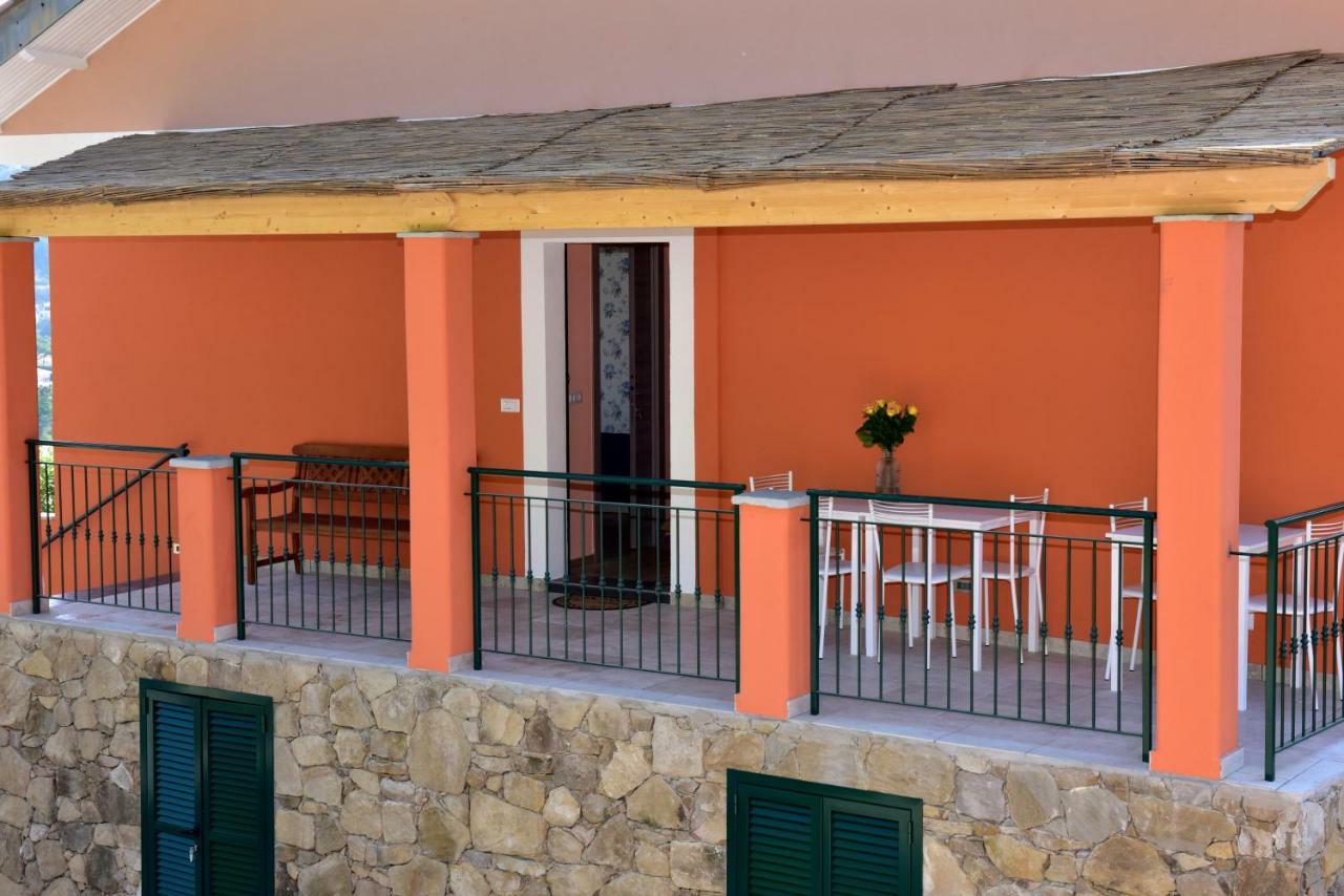 Agriturismo Un Mare Di Fiori Ventimiglia Ngoại thất bức ảnh
