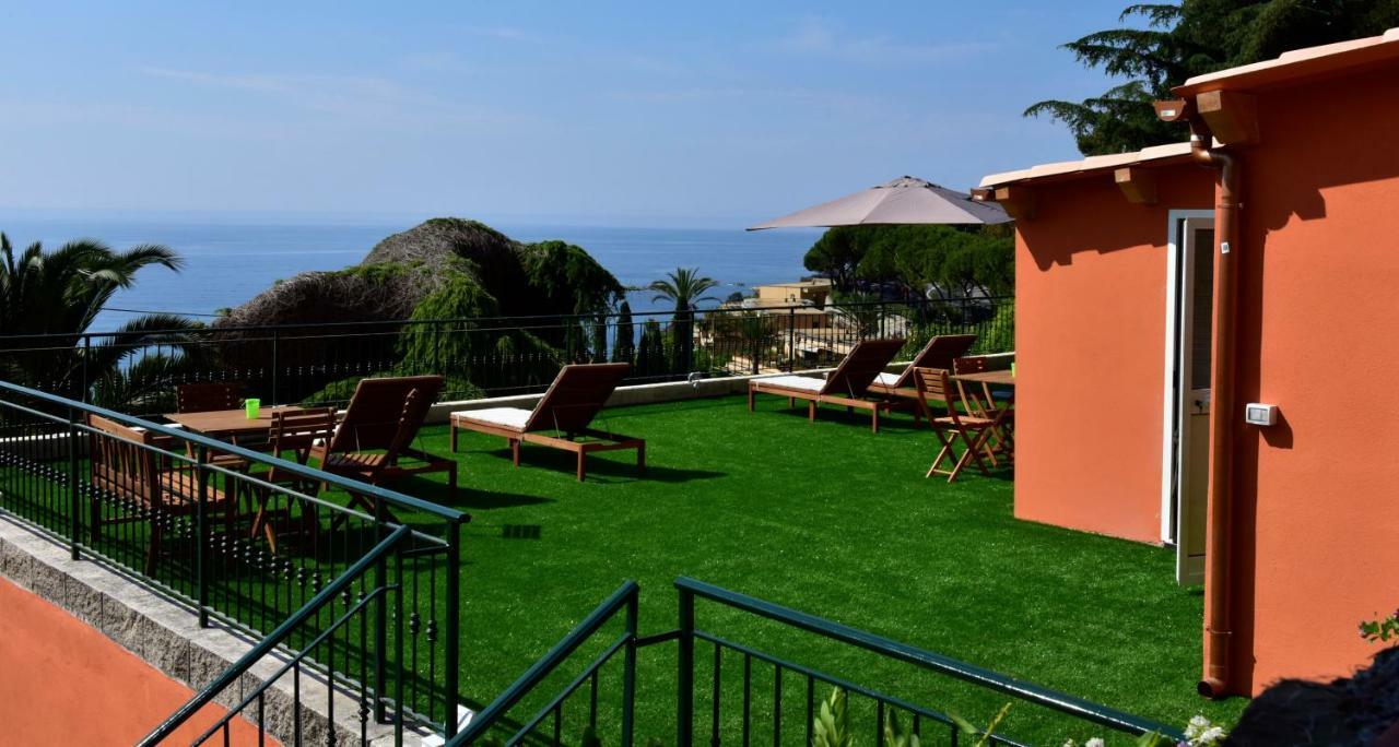 Agriturismo Un Mare Di Fiori Villa Ventimiglia Ngoại thất bức ảnh