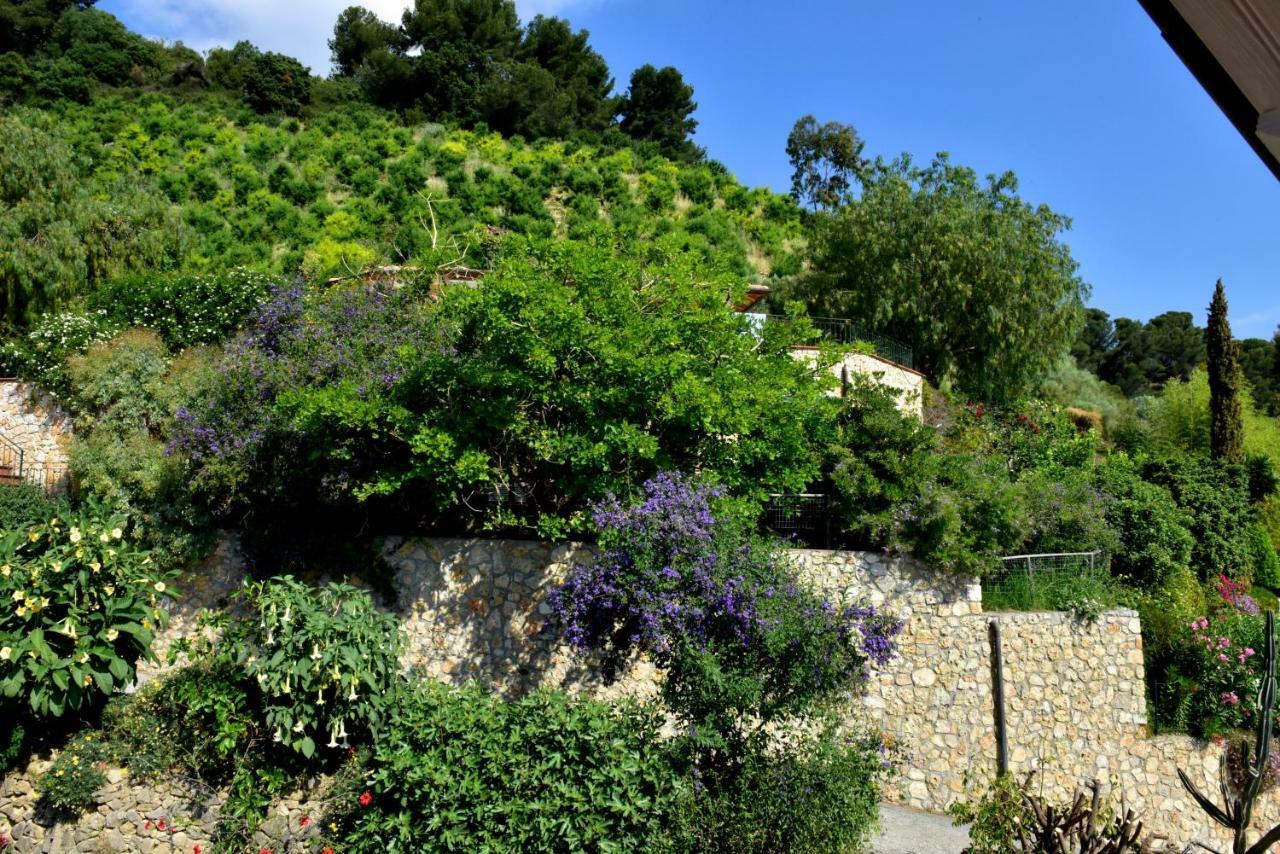 Agriturismo Un Mare Di Fiori Villa Ventimiglia Ngoại thất bức ảnh