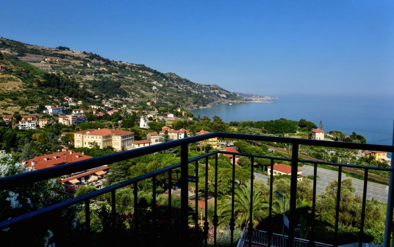 Agriturismo Un Mare Di Fiori Villa Ventimiglia Ngoại thất bức ảnh